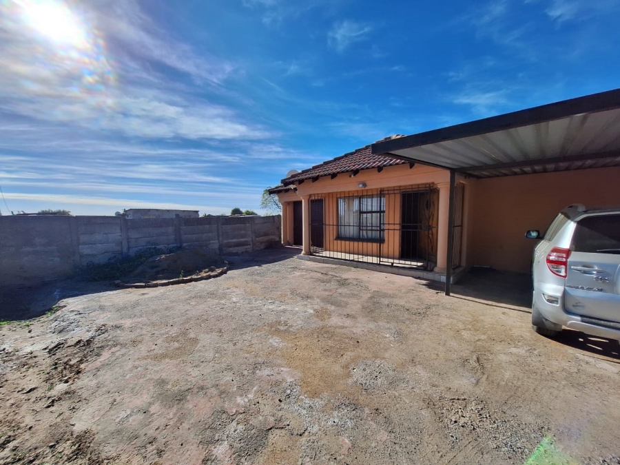 2 Bedroom Property for Sale in Karlienpark North West